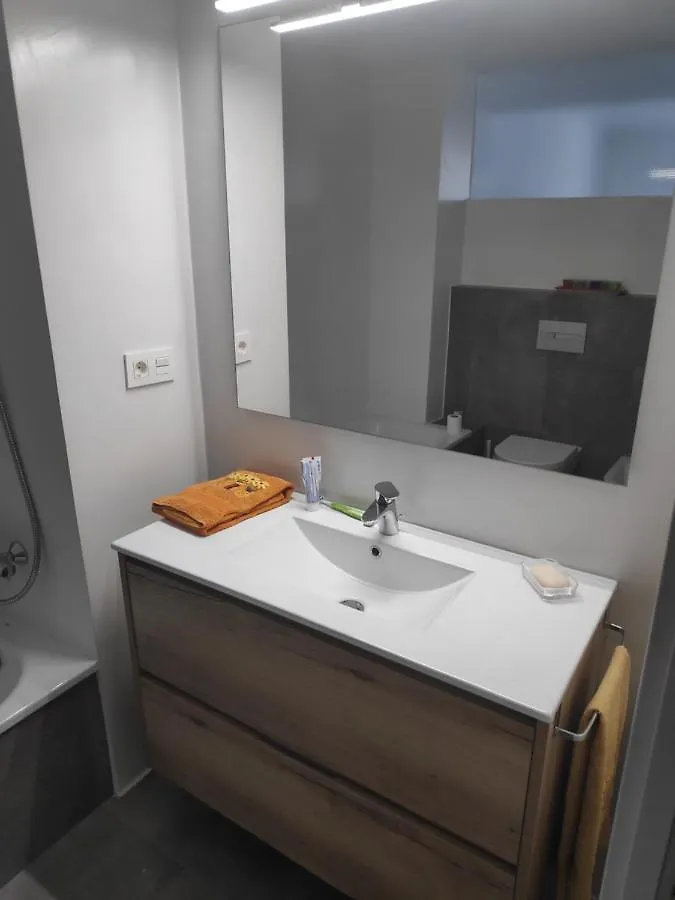 Apartment Close To The Beach With Free Parking Badalona