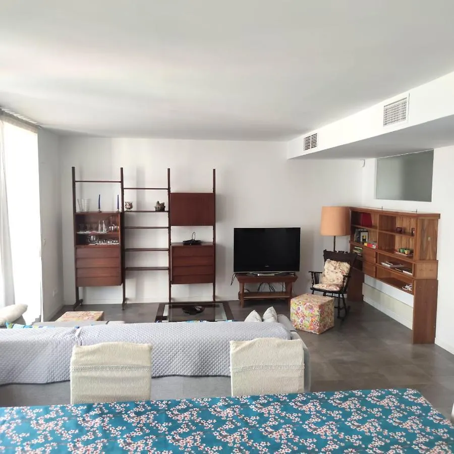 Apartment Close To The Beach With Free Parking Badalona Spain