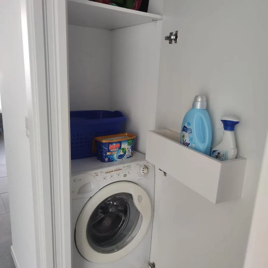 Apartment Close To The Beach With Free Parking Badalona Spain
